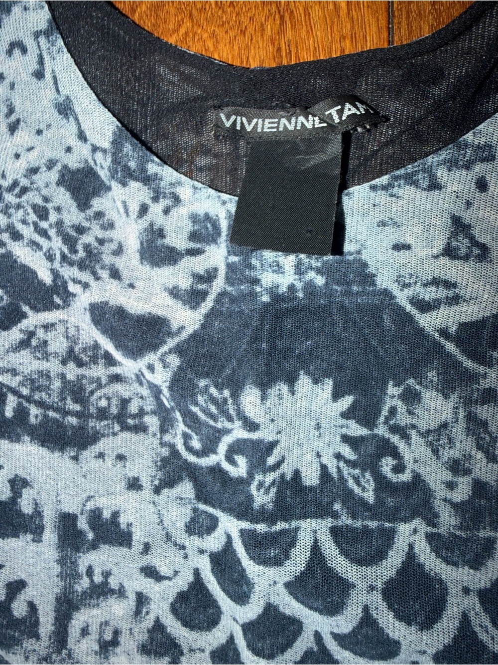Vivienne Tam RARE Vintage blue dragon batik long sleeve opera top sz 3 US 4-8 - Picture 9 of 11